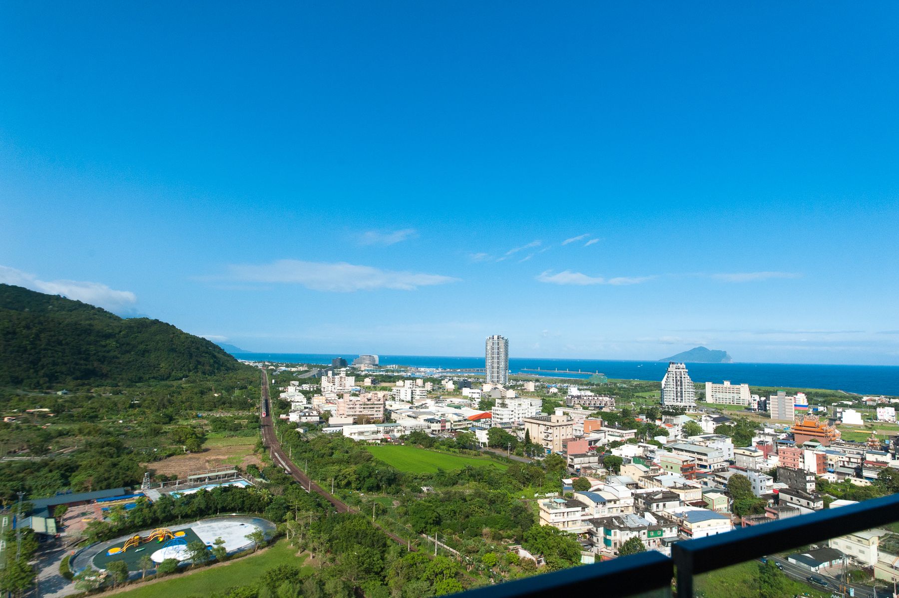 宜蘭推薦民宿/宜蘭海景民宿遠眺